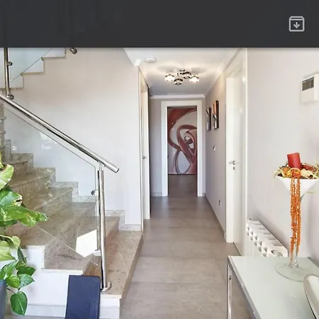De Lujo Villa *